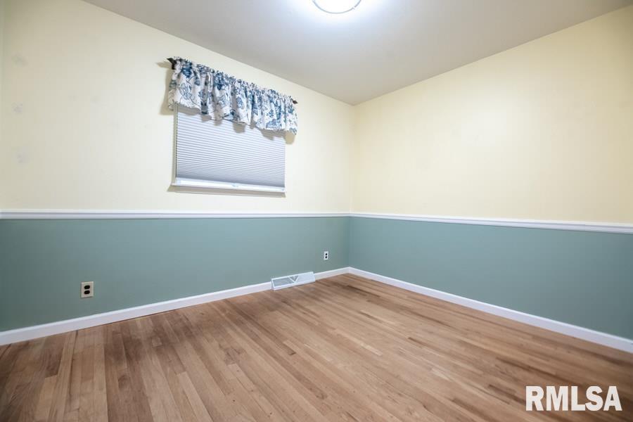 6142 North Hamilton Road Peoria, IL 61614 - Photo 23 of 49 Gallery Image 23