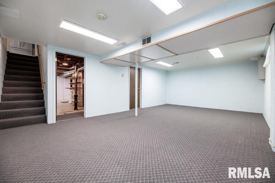 6142 North Hamilton Road Peoria, IL 61614 - Photo 29 of 49 Gallery Image 29