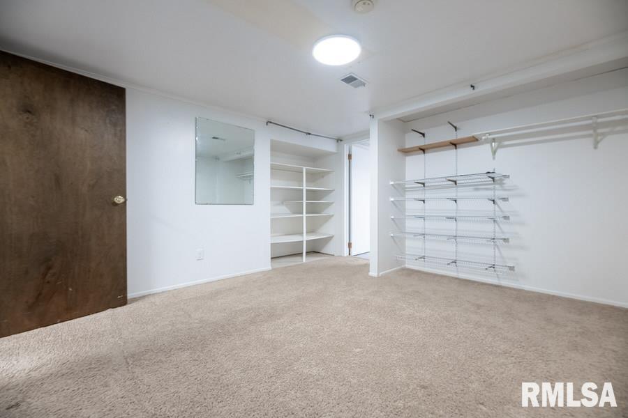 6142 North Hamilton Road Peoria, IL 61614 - Photo 31 of 49 Gallery Image 31