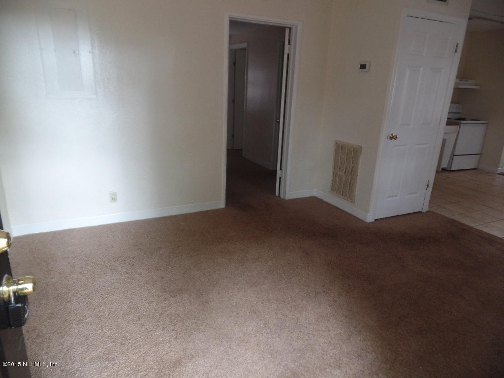 1726 Ryar Road Jacksonville, FL 32216 - Photo 2 of 8 SAM_7555
