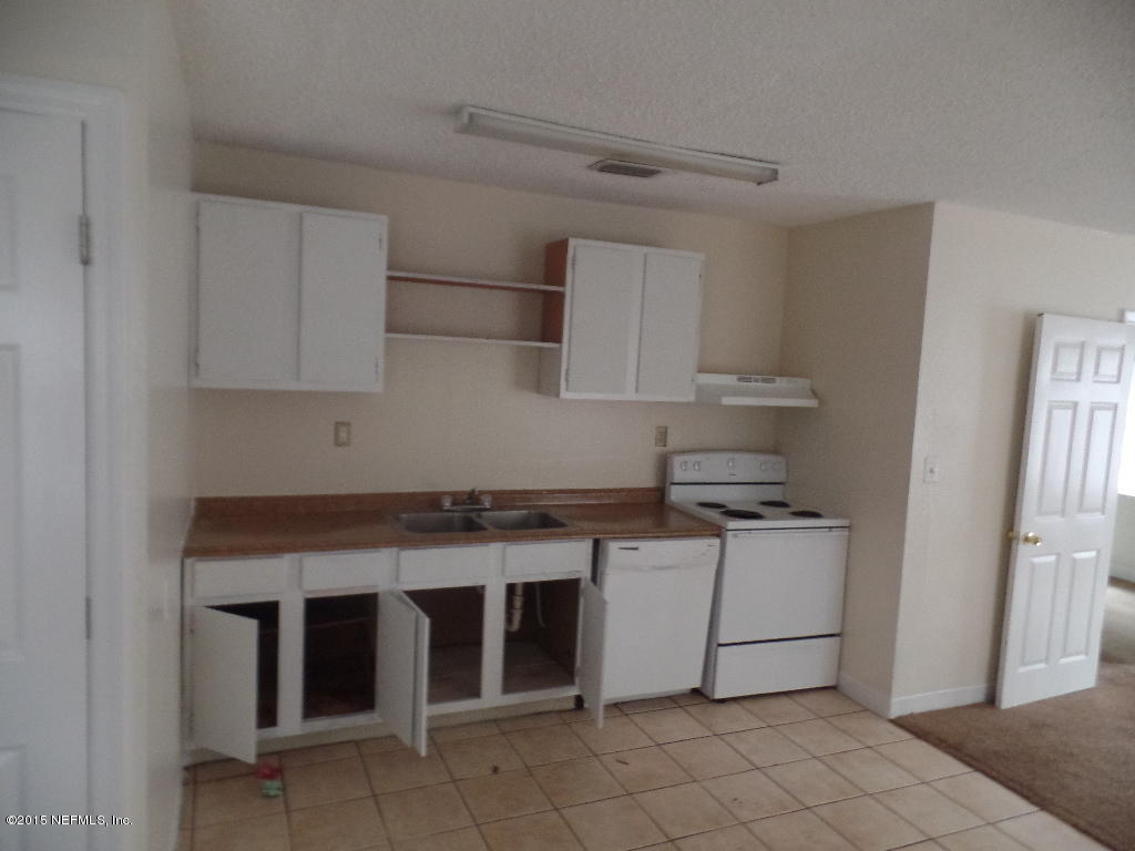 1726 Ryar Road Jacksonville, FL 32216 - Photo 3 of 8 SAM_7556