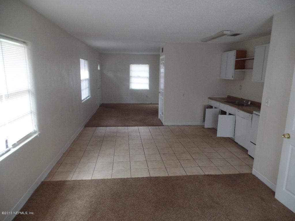 1726 Ryar Road Jacksonville, FL 32216 - Photo 4 of 8 SAM_7558