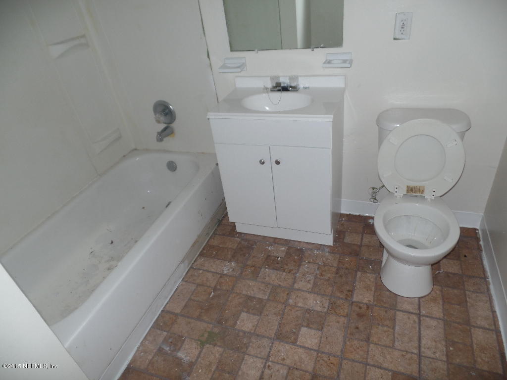 1726 Ryar Road Jacksonville, FL 32216 - Photo 6 of 8 SAM_7560