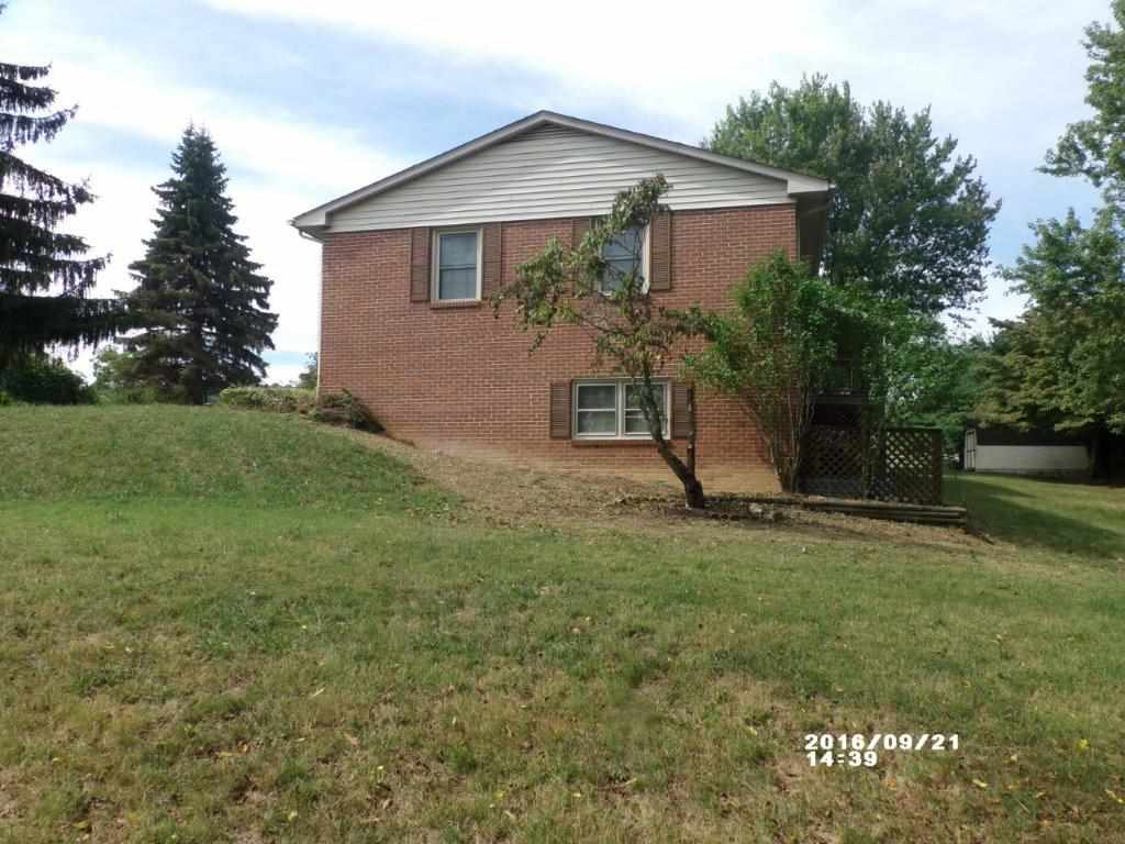 79 Chestnut Ridge Road Staunton, VA 24401 - Photo 7 of 24 a front view of house with yard and green space