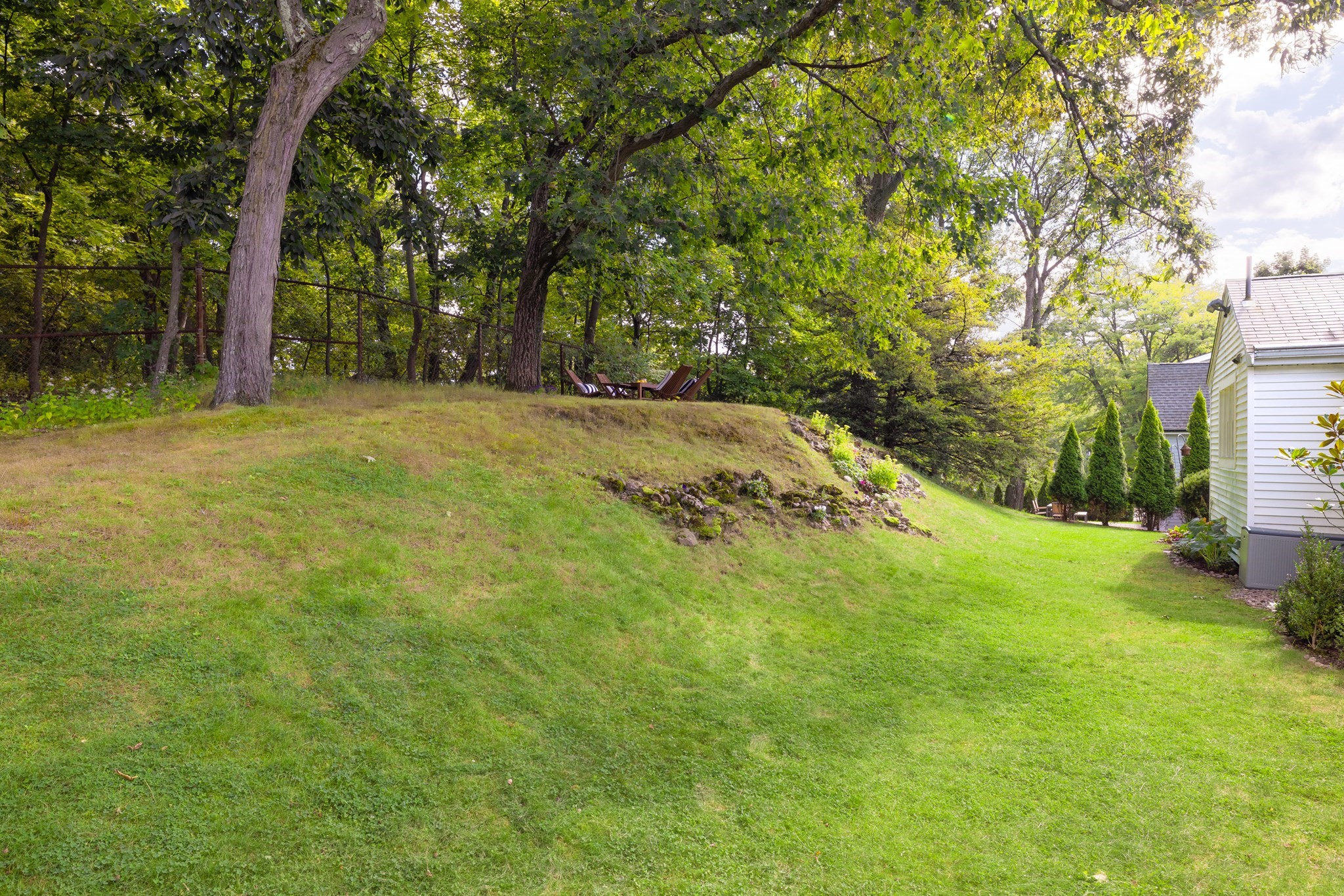 154 Bellingham Road Brookline, MA 02467 - Photo 19 of 20 Gallery Image 19