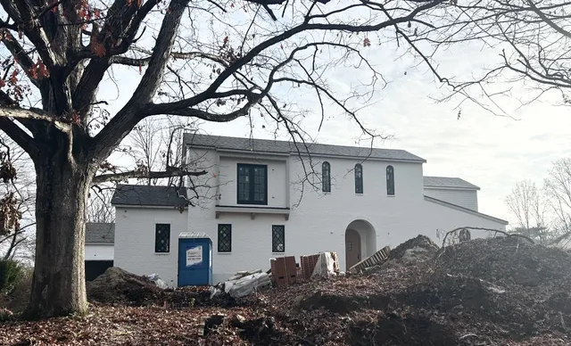 a front view of house with yard