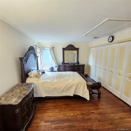 $1,090,000 | 43 Forest Drive, Jericho, NY 11753