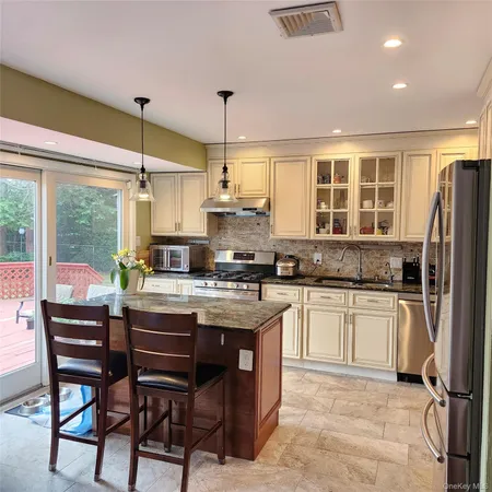 $1,090,000 | 43 Forest Drive, Jericho, NY 11753