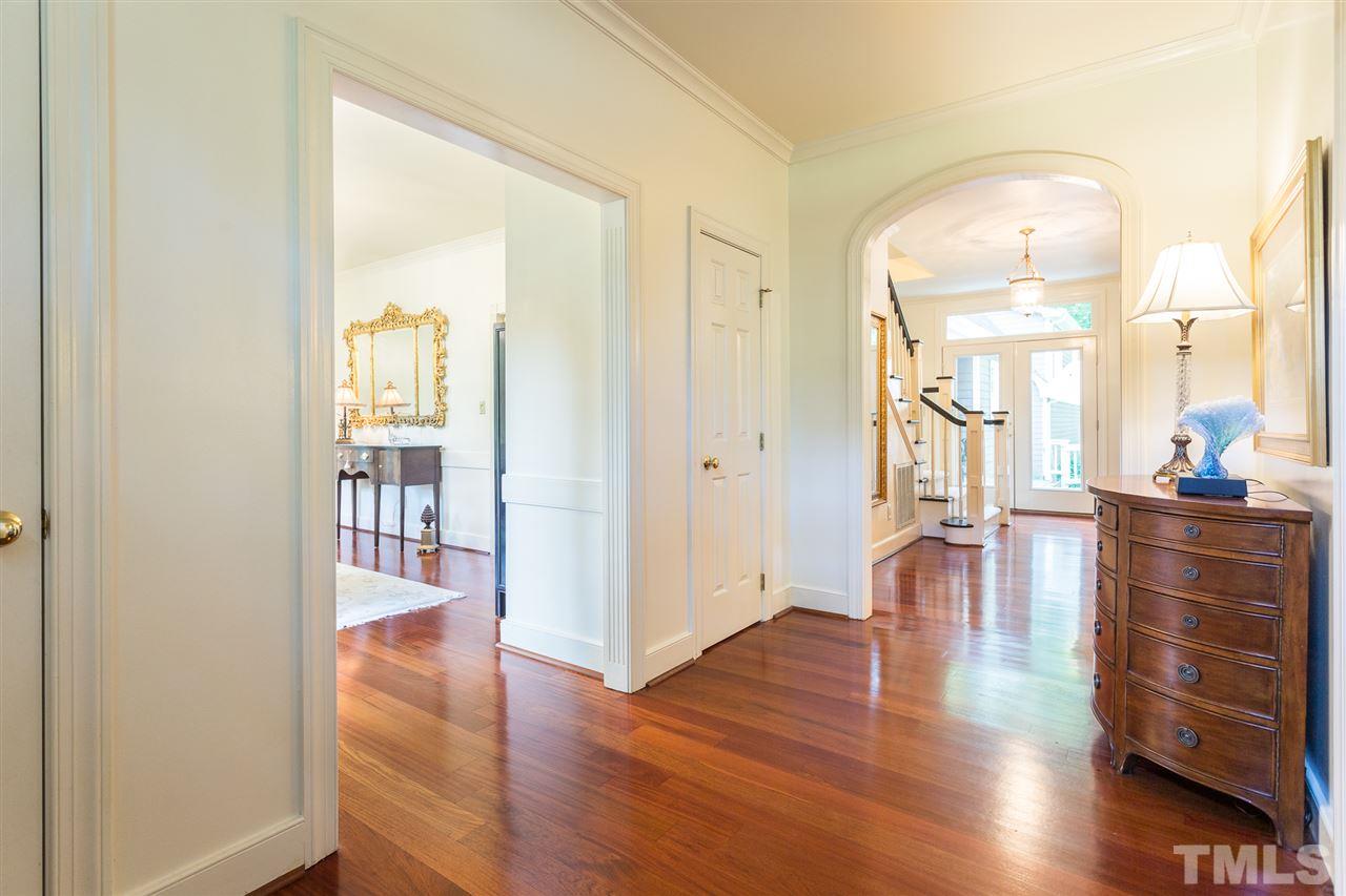 8914 Honeycutt Road Raleigh, NC 27615 - Photo 4 of 30