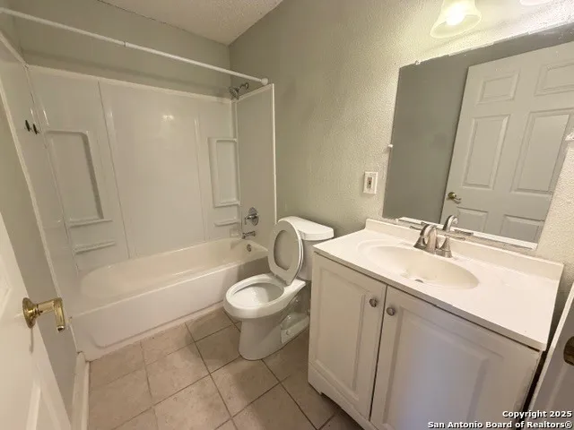 $1,250 | 816 Hays Street, San Antonio, TX 78202