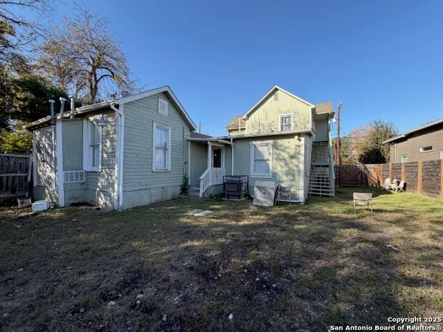 $1,250 | 816 Hays Street, San Antonio, TX 78202
