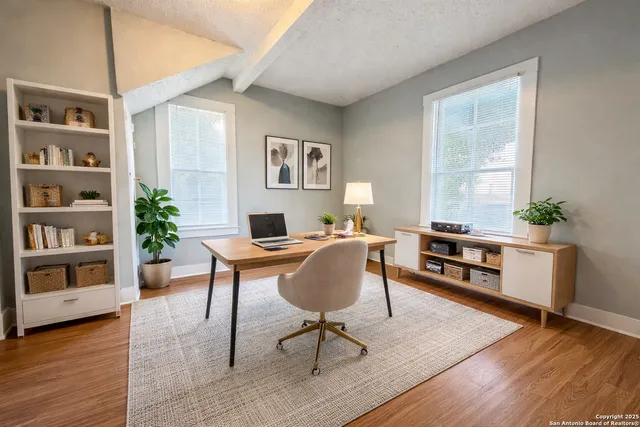 $1,250 | 816 Hays Street, San Antonio, TX 78202