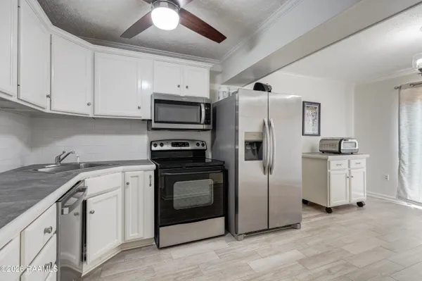 $156,000 | 110 W Bayou, Unit 302, Lafayette, LA 70503