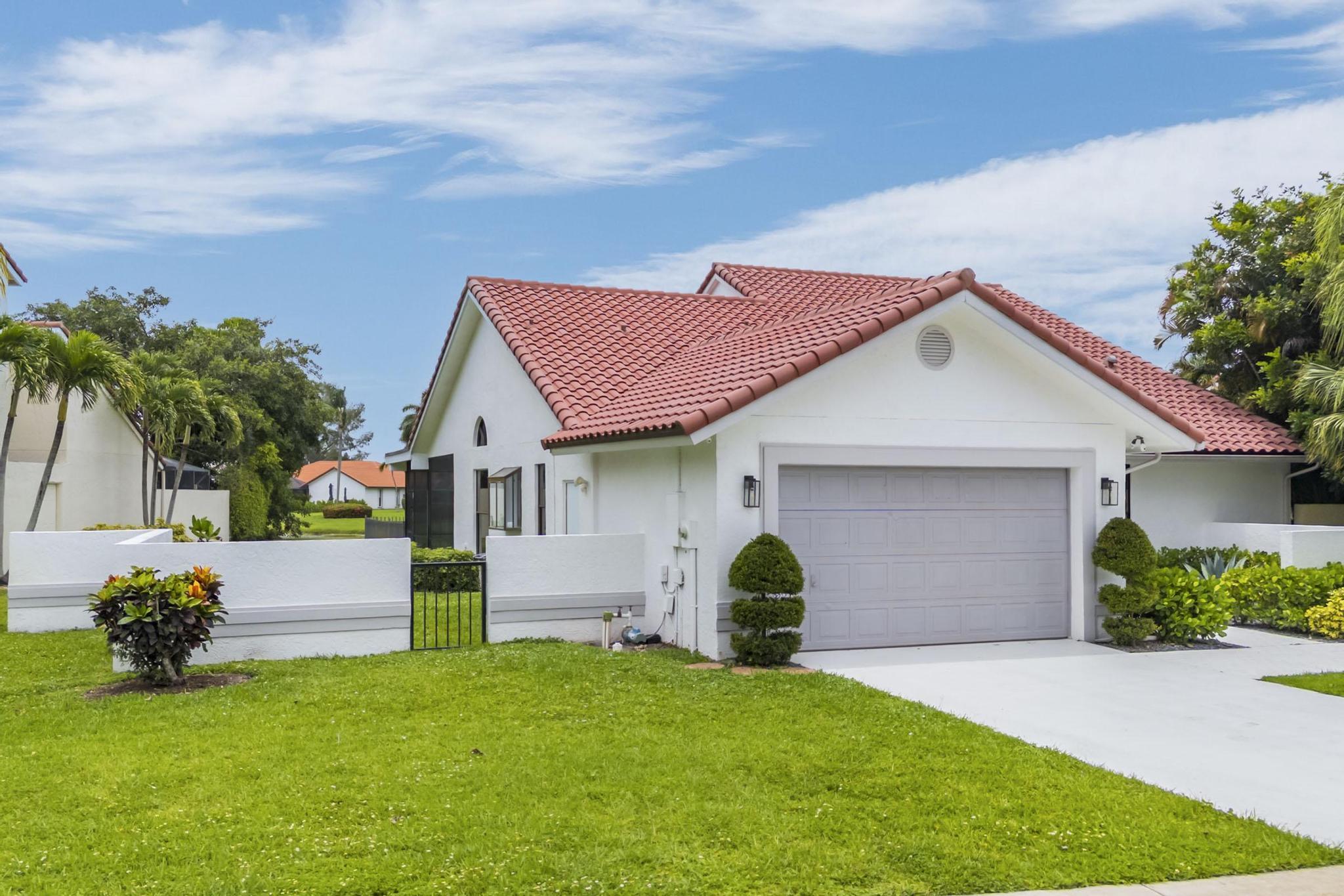 19325 Cherry Hills Terrace Boca Raton, FL 33498 - Photo 12 of 75 068