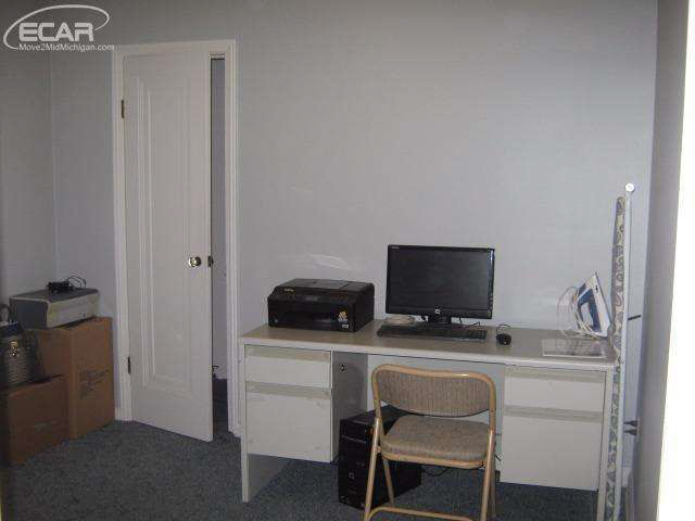 5478 East Stanley Road Flint, MI 48506 - Photo 15 of 30 21230409-14.JPG