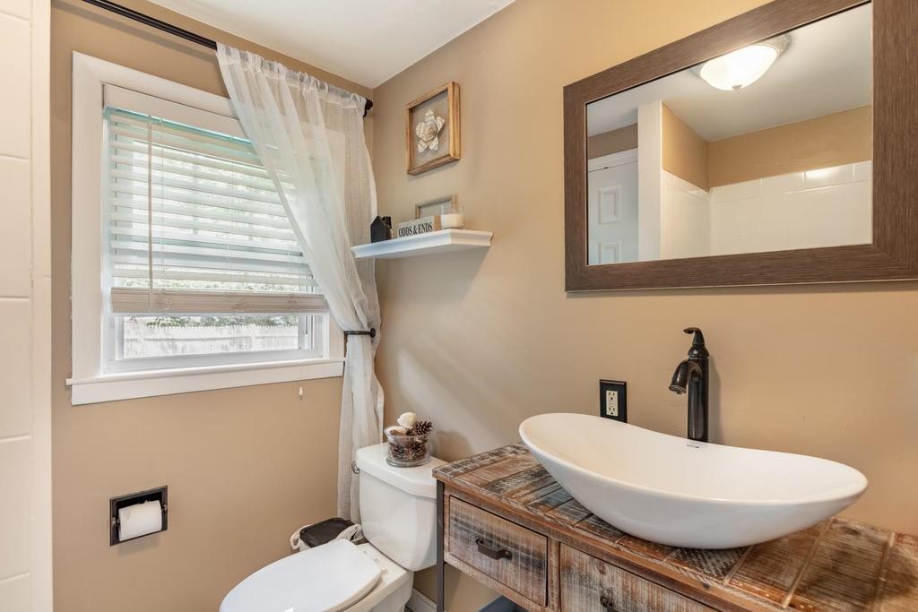 7 Burroughs Road North Reading, MA 01864 - Photo 11 of 29 Gallery Image 11