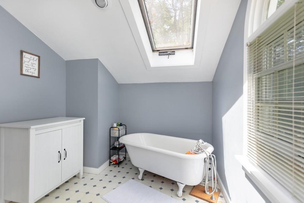 7 Burroughs Road North Reading, MA 01864 - Photo 18 of 29 Gallery Image 18