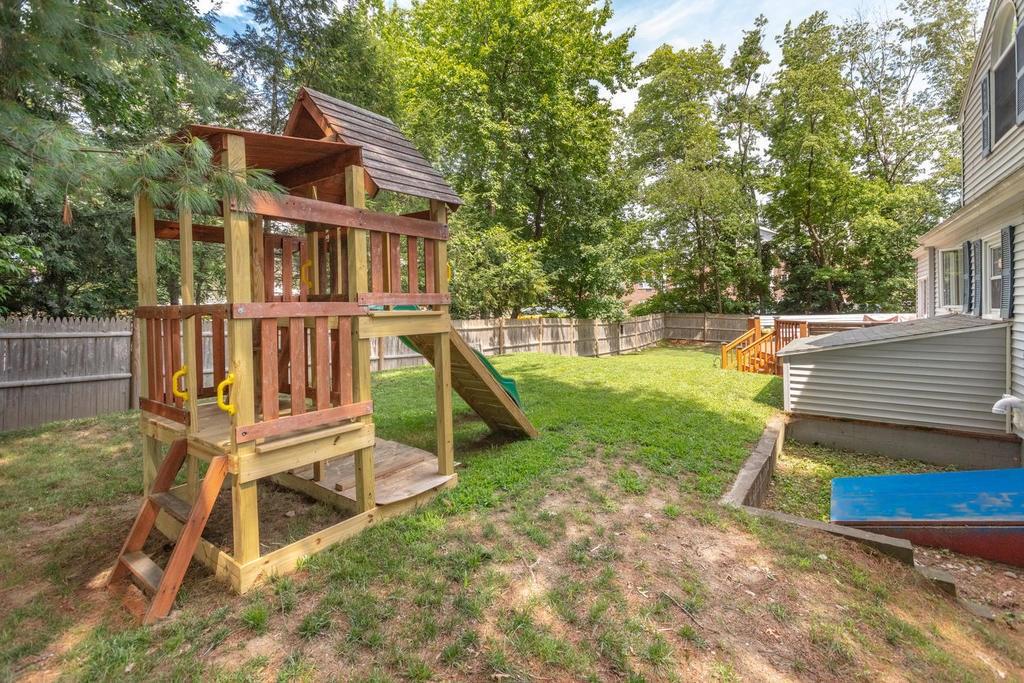7 Burroughs Road North Reading, MA 01864 - Photo 23 of 29 Gallery Image 23