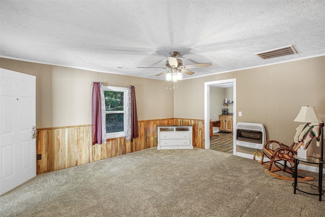 1285 Maxey Knob Road Canmer, KY 42722 - Photo 15 of 32 Gallery Image 15