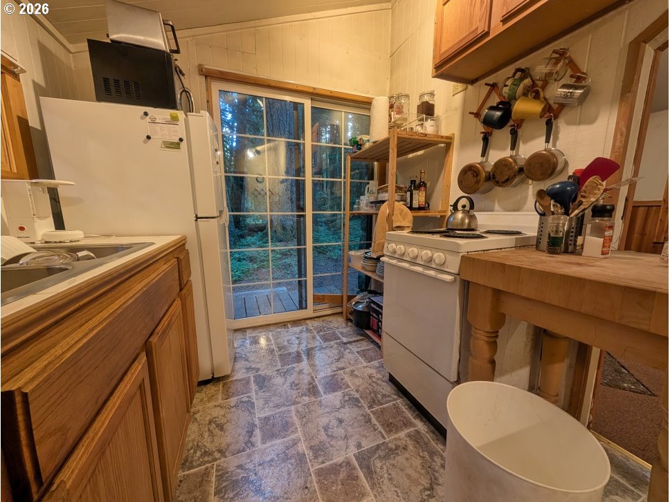 78549 East Road 35 Rhododendron, OR 97028 - Photo 18 of 36 Gallery Image 18
