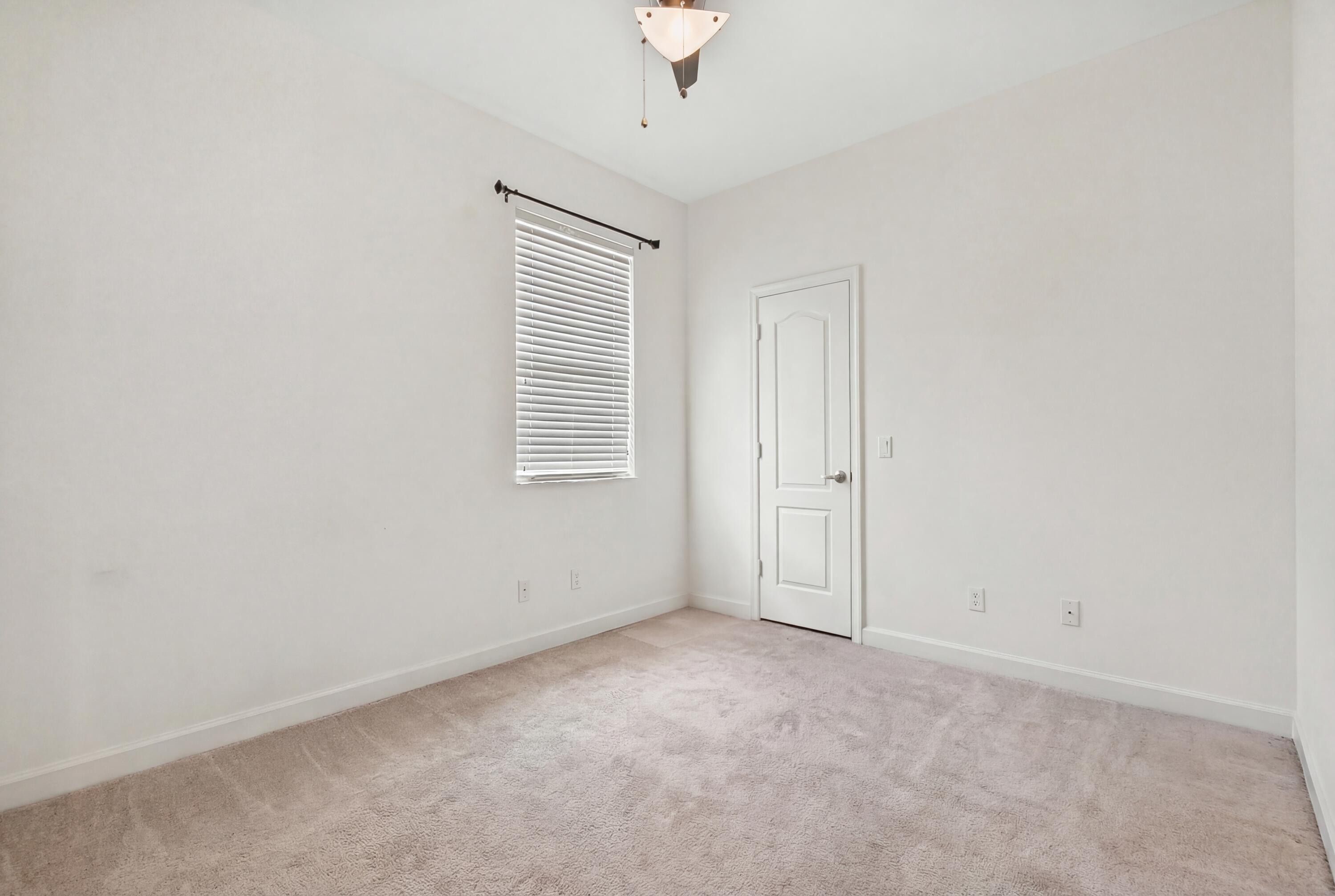 9456 Southwest Merlin Court Stuart, FL 34997 - Photo 18 of 24 DSC06467_Declutter