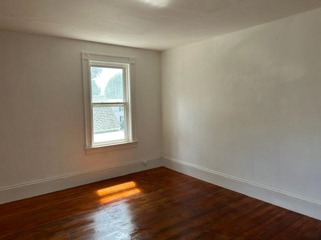 47 Leonard Street Rochester, NH 03867 - Photo 3 of 12