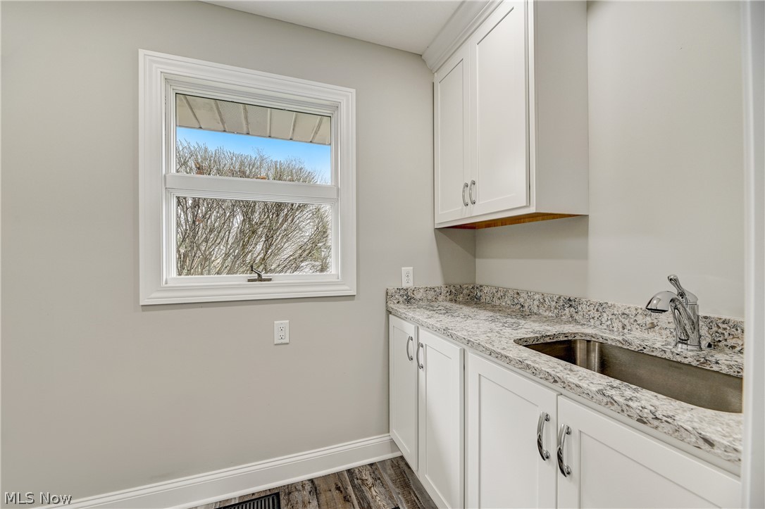 3361 Malory Circle Northwest Canton, OH 44708 - Photo 15 of 37