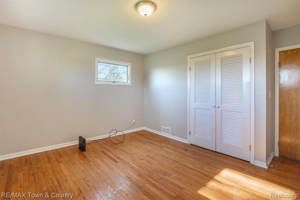 11170 Coldwater Road Flushing, MI 48433 - Photo 13 of 21