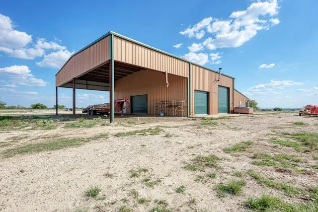 $490,000 | 1155 County Road 304, Oglesby, TX 76561
