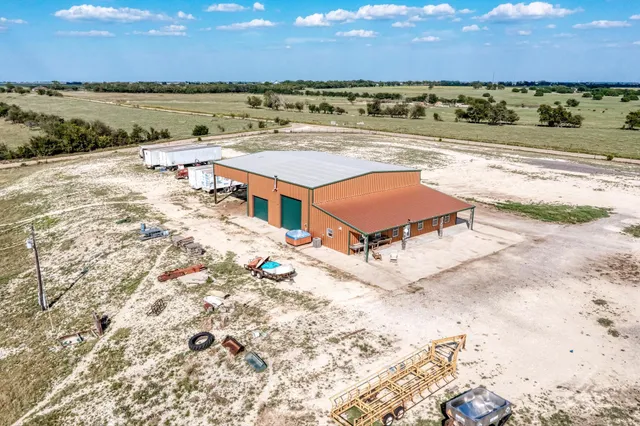 $490,000 | 1155 County Road 304, Oglesby, TX 76561