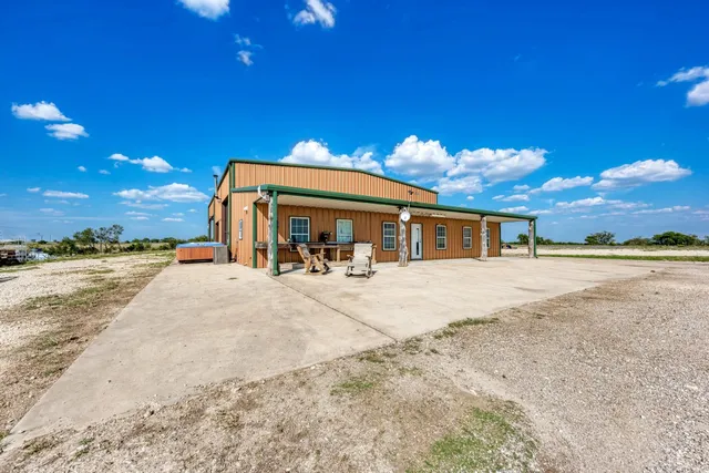 $490,000 | 1155 County Road 304, Oglesby, TX 76561