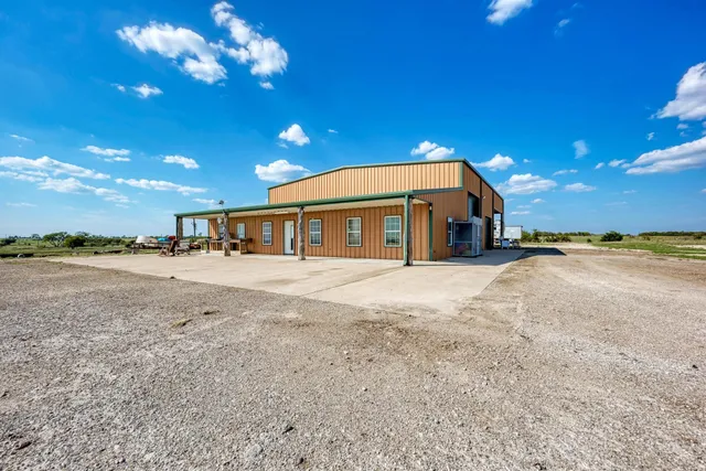 $490,000 | 1155 County Road 304, Oglesby, TX 76561