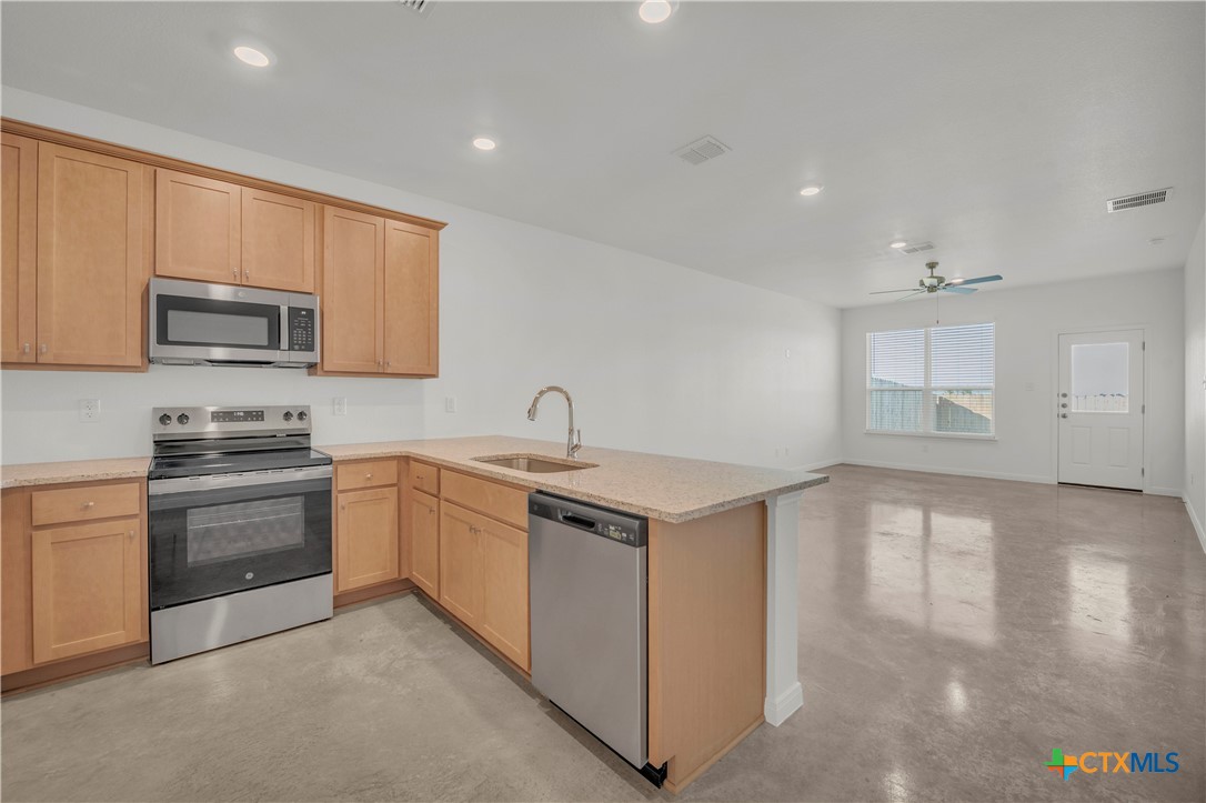 2925 Quail Rdg Lane Temple, TX 76501 - Photo 5 of 16 Please Note: These interior photos are not of the actual home but are of a completed one with a similar floor plan. Finishes, features, and layouts may vary.