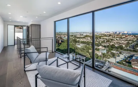 $5,495,000 | 2035 Evergreen Street, San Diego, CA 92106