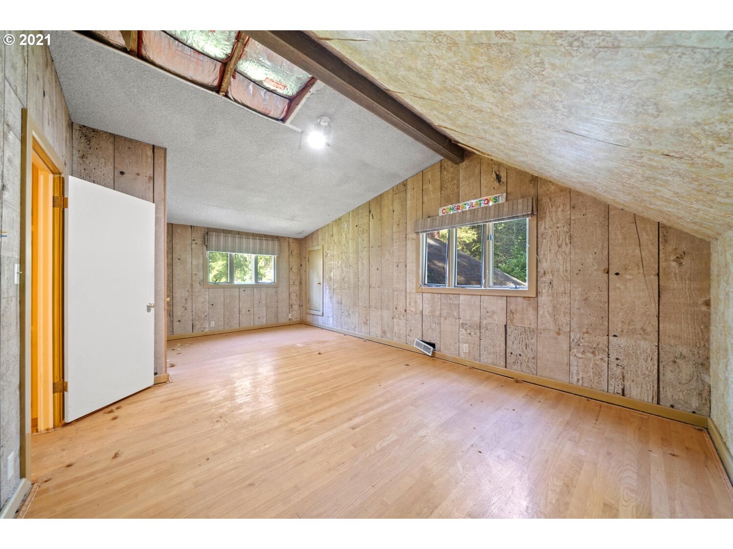 170 Southwest Birdshill Road Portland, OR 97219 - Photo 20 of 32 Gallery Image 20