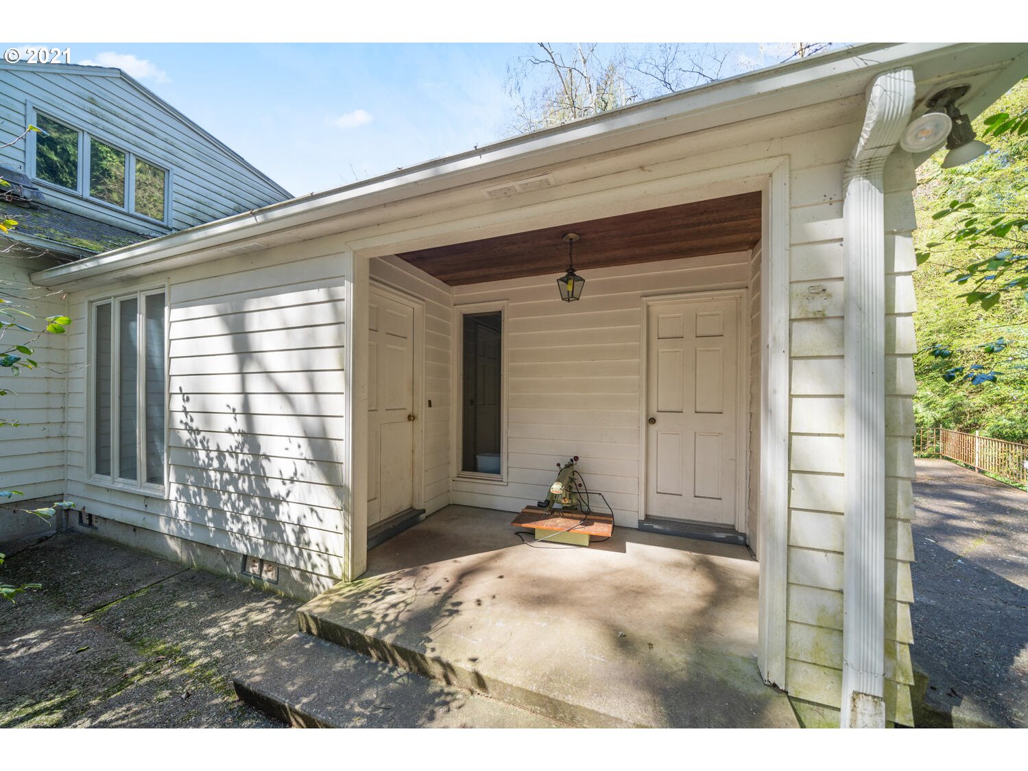170 Southwest Birdshill Road Portland, OR 97219 - Photo 24 of 32 Gallery Image 24