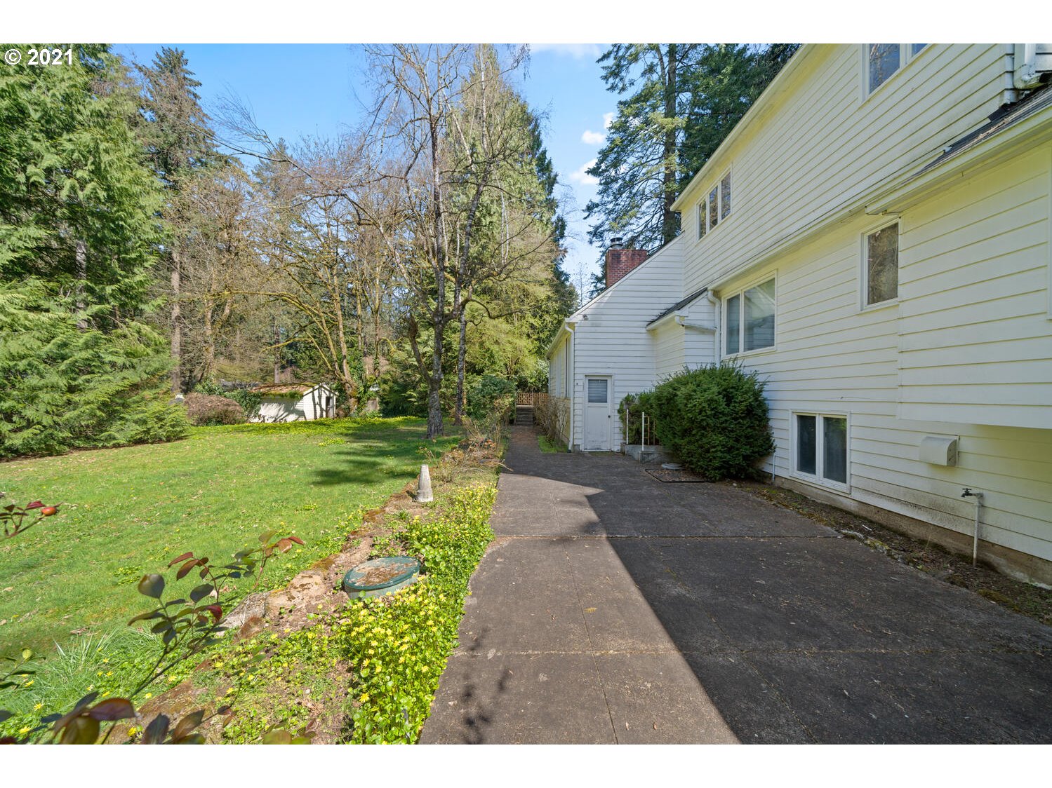 170 Southwest Birdshill Road Portland, OR 97219 - Photo 27 of 32 Gallery Image 27