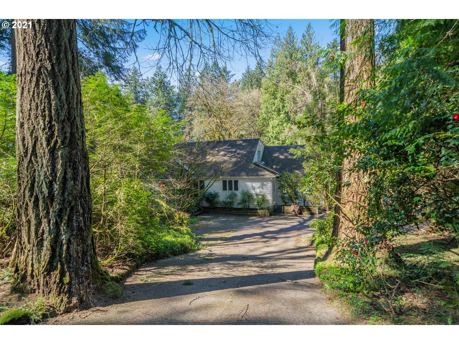 170 Southwest Birdshill Road Portland, OR 97219 - Photo 30 of 32 Gallery Image 30