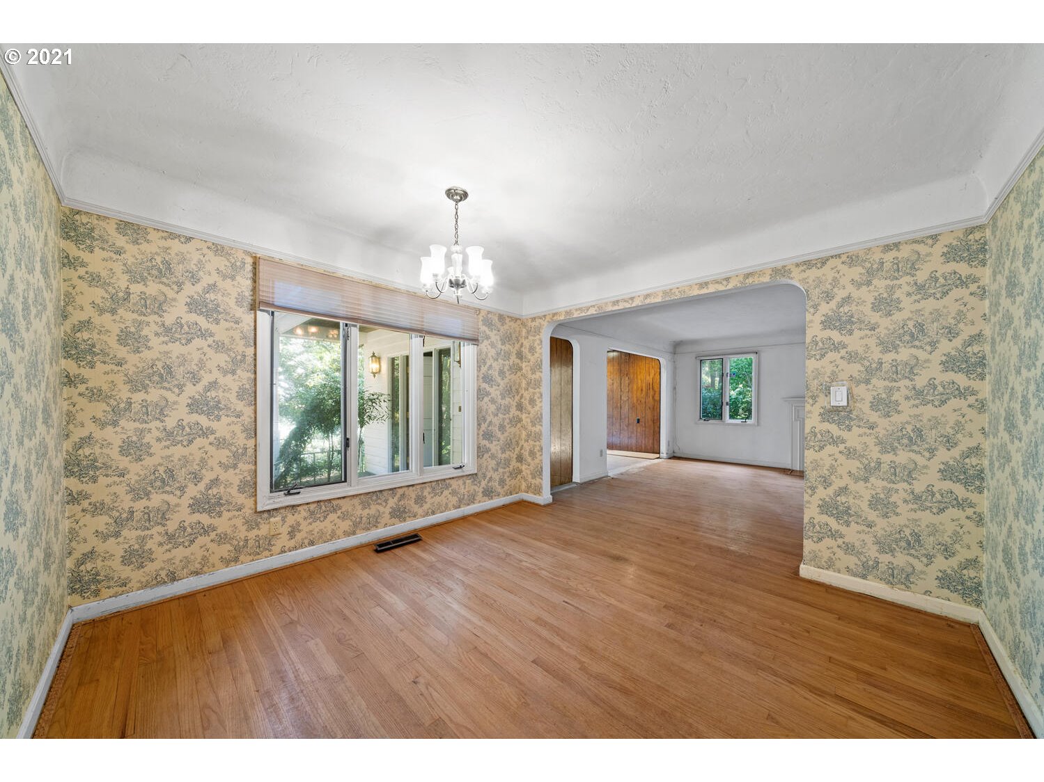 170 Southwest Birdshill Road Portland, OR 97219 - Photo 8 of 32 Gallery Image 8