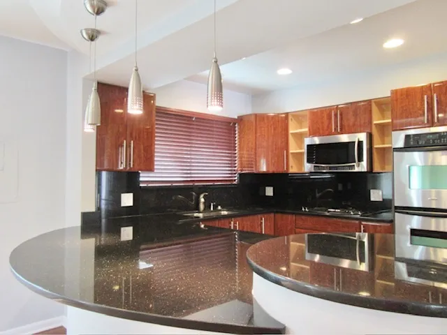 $3,000 | 43 Buckingham Lane, Unit 43, Buffalo Grove, IL 60089