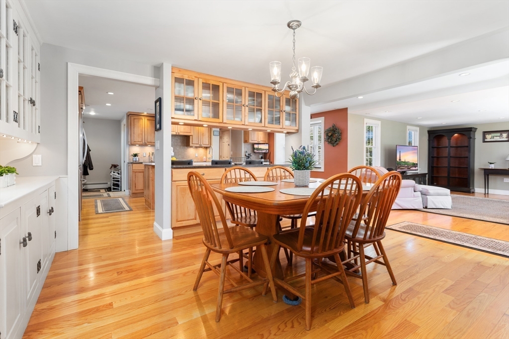 108 Pine Ridge Road Reading, MA 01867 - Photo 8 of 37