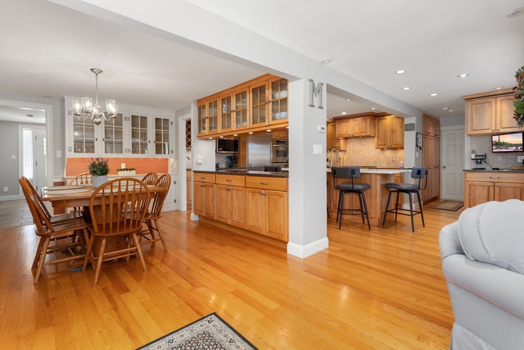 108 Pine Ridge Road Reading, MA 01867 - Photo 9 of 37