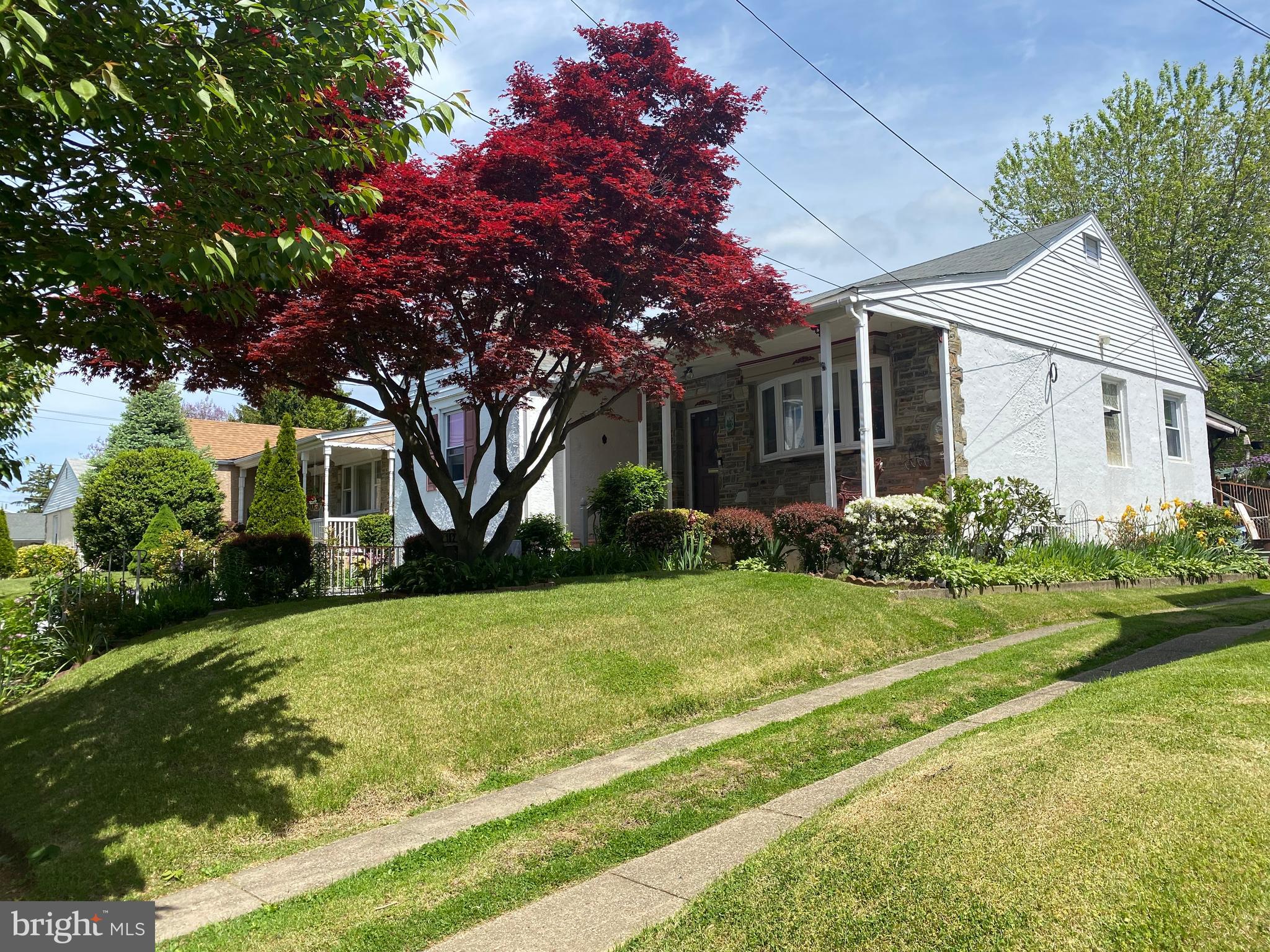 1827 Fuller Street Philadelphia, PA 19152 - Photo 3 of 36 Front and Side View