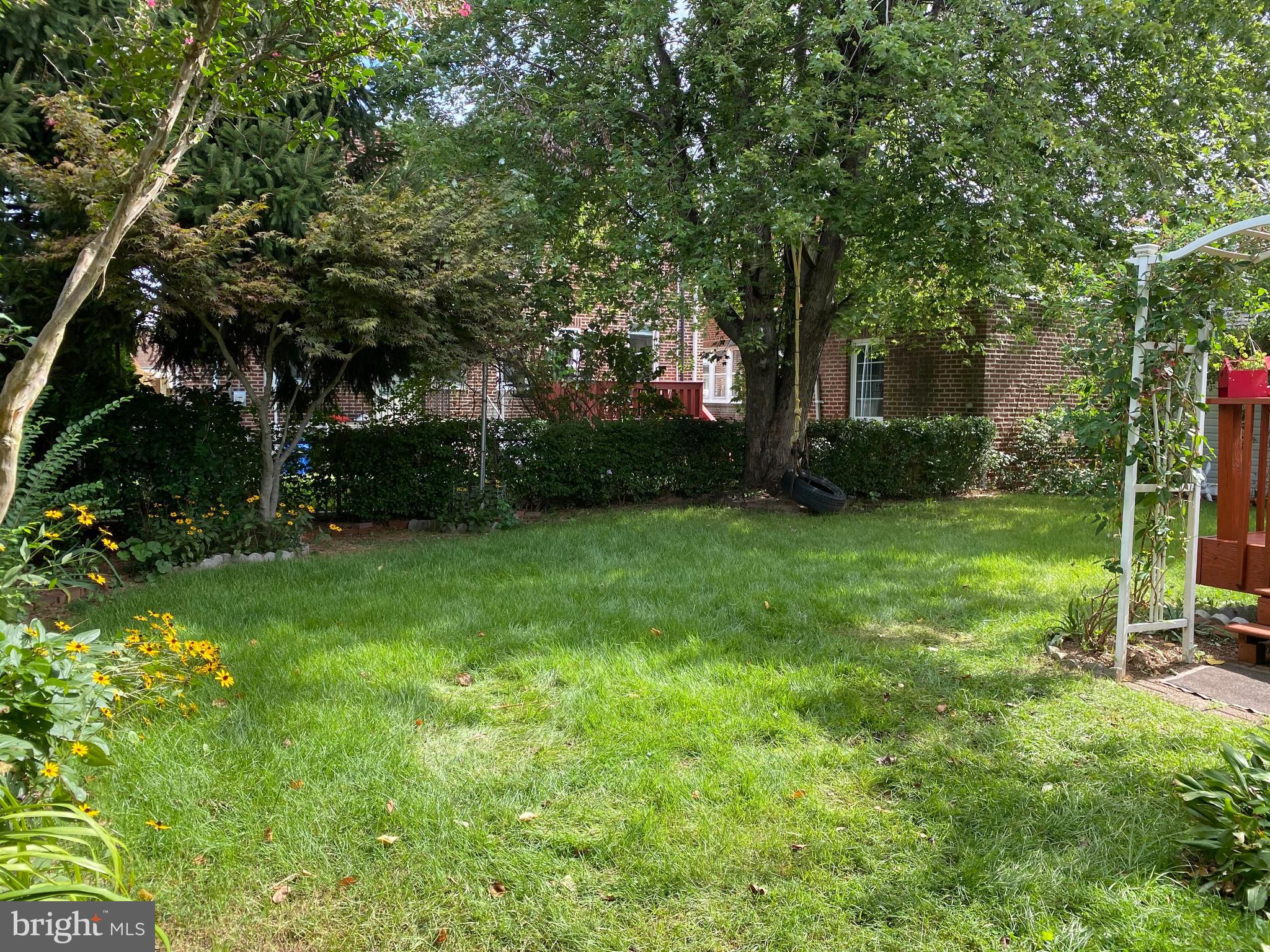 1827 Fuller Street Philadelphia, PA 19152 - Photo 36 of 36 Backyard