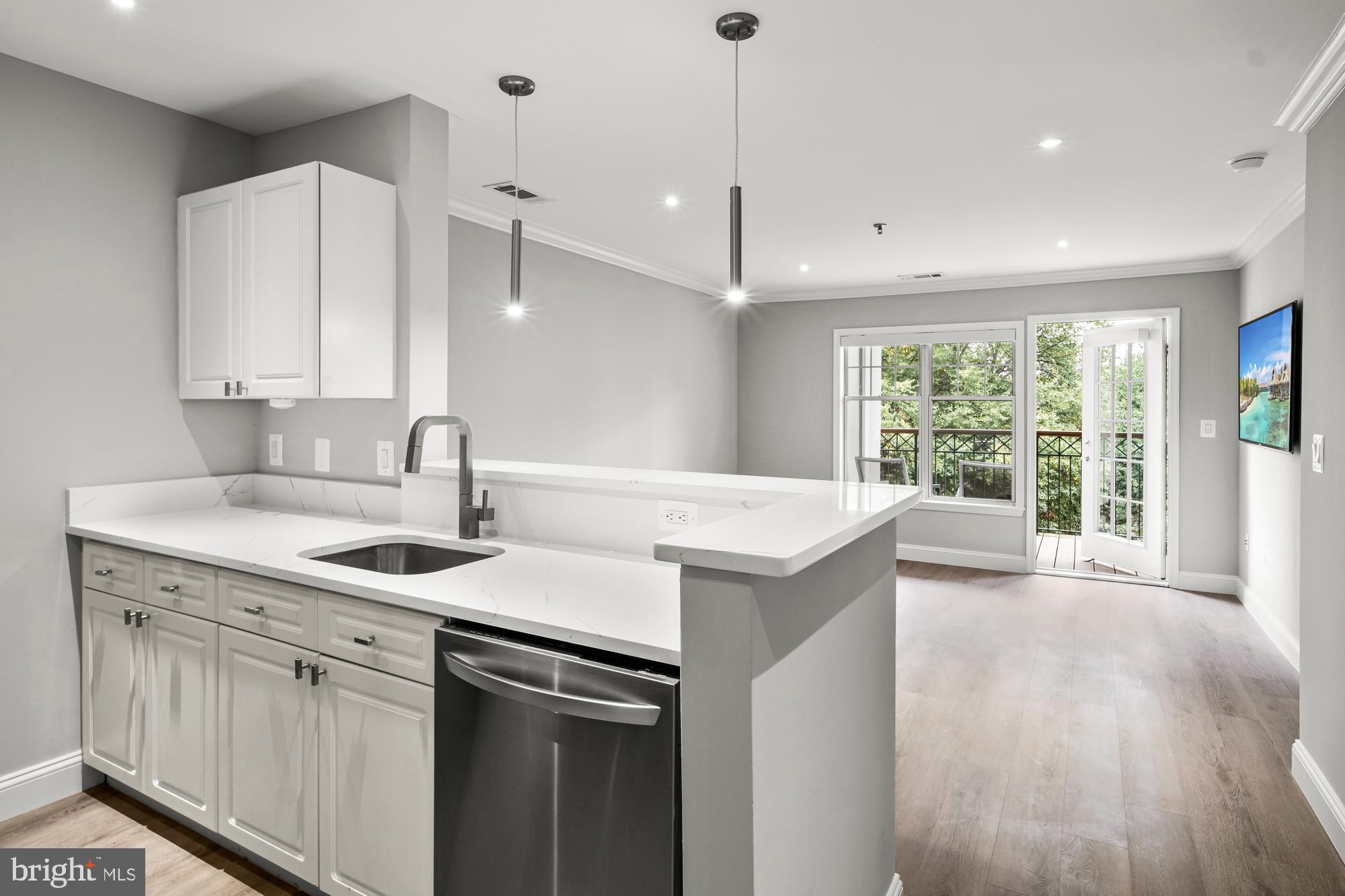 5573 Seminary Road, Unit 314 Falls Church, VA 22041 - Photo 11 of 54 Gallery Image 11