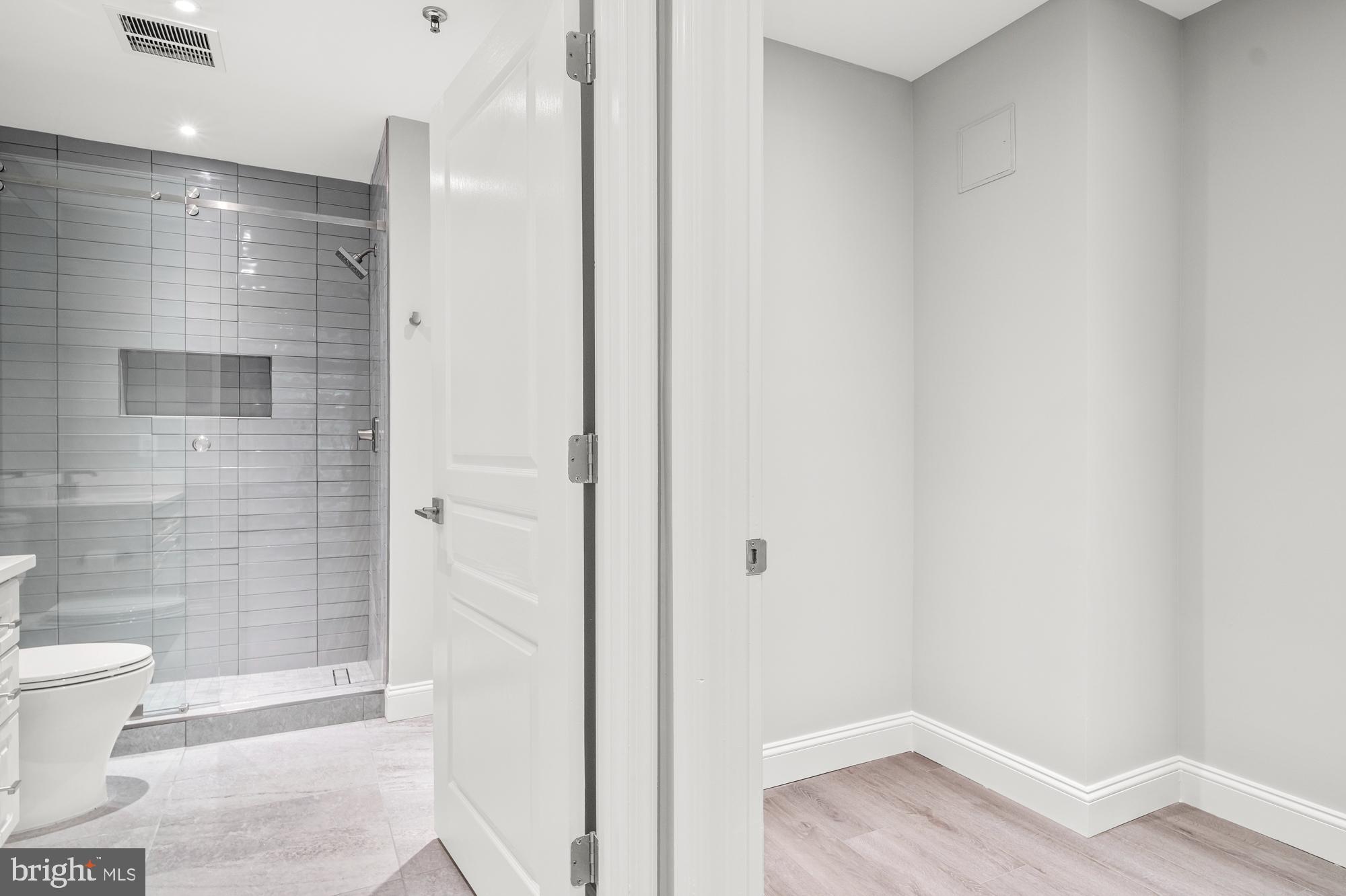 5573 Seminary Road, Unit 314 Falls Church, VA 22041 - Photo 33 of 54 Gallery Image 33
