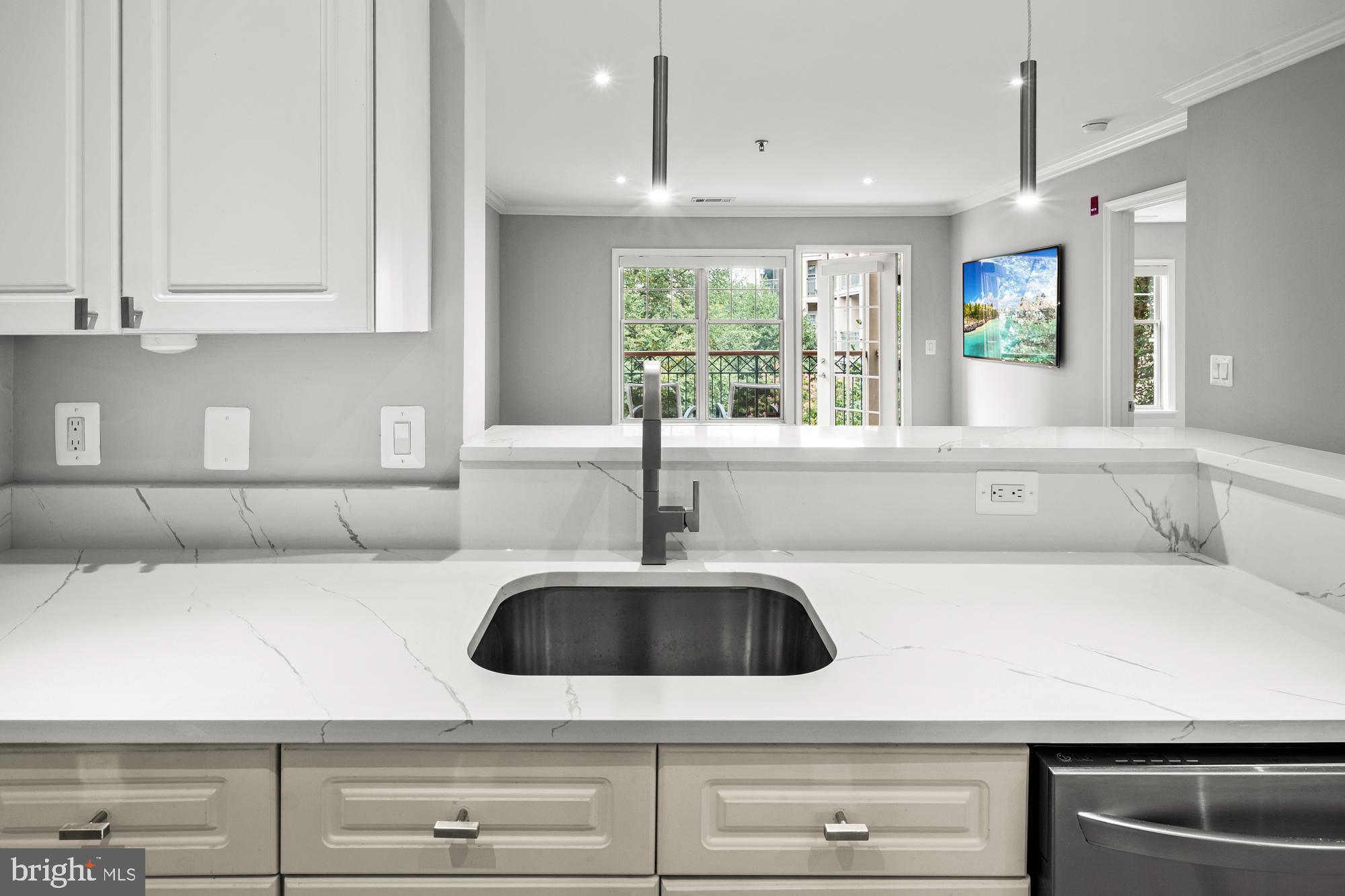5573 Seminary Road, Unit 314 Falls Church, VA 22041 - Photo 10 of 54 Gallery Image 10