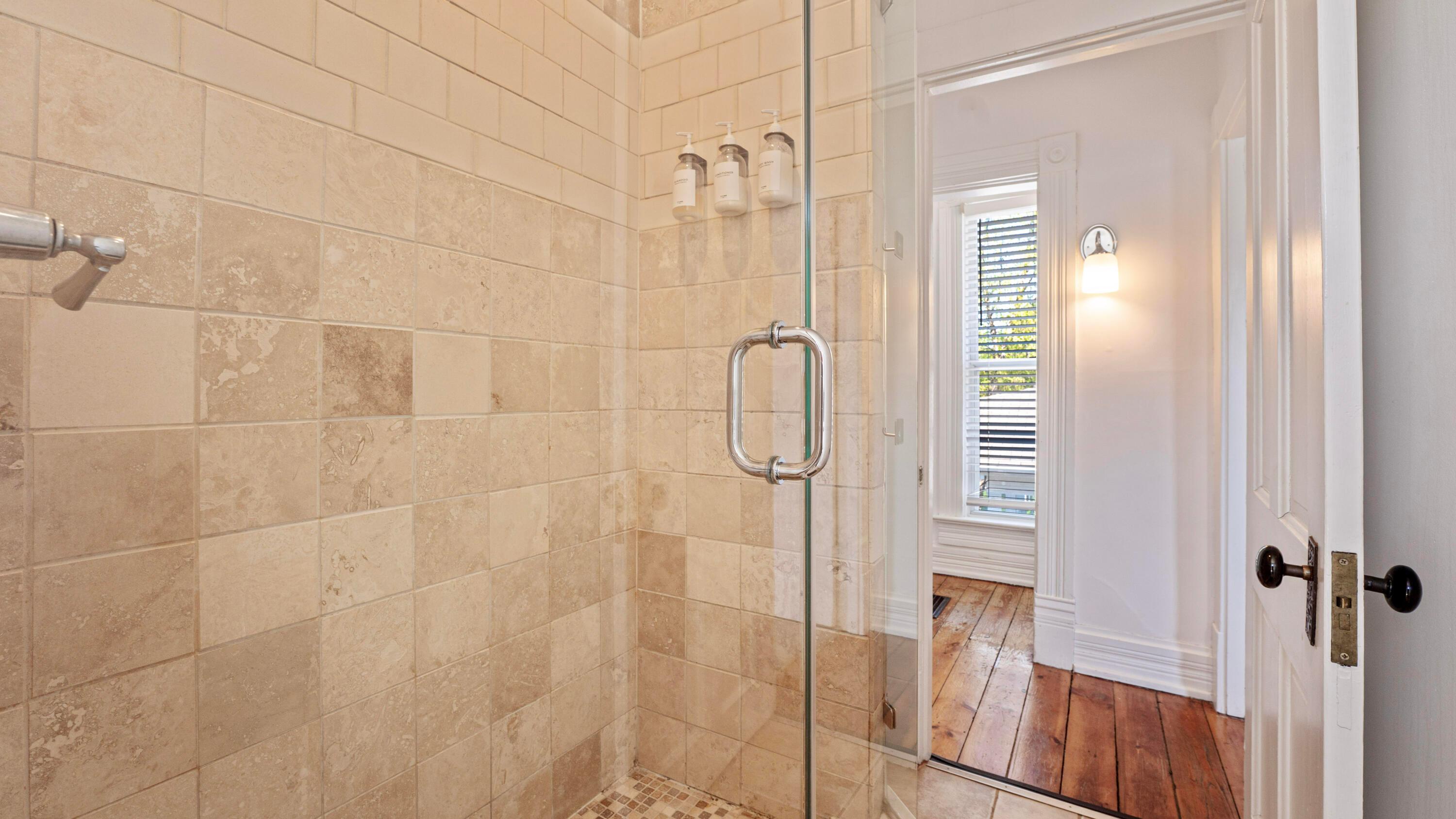 1148 Perry Street Columbus, OH 43201 - Photo 23 of 43 Shower