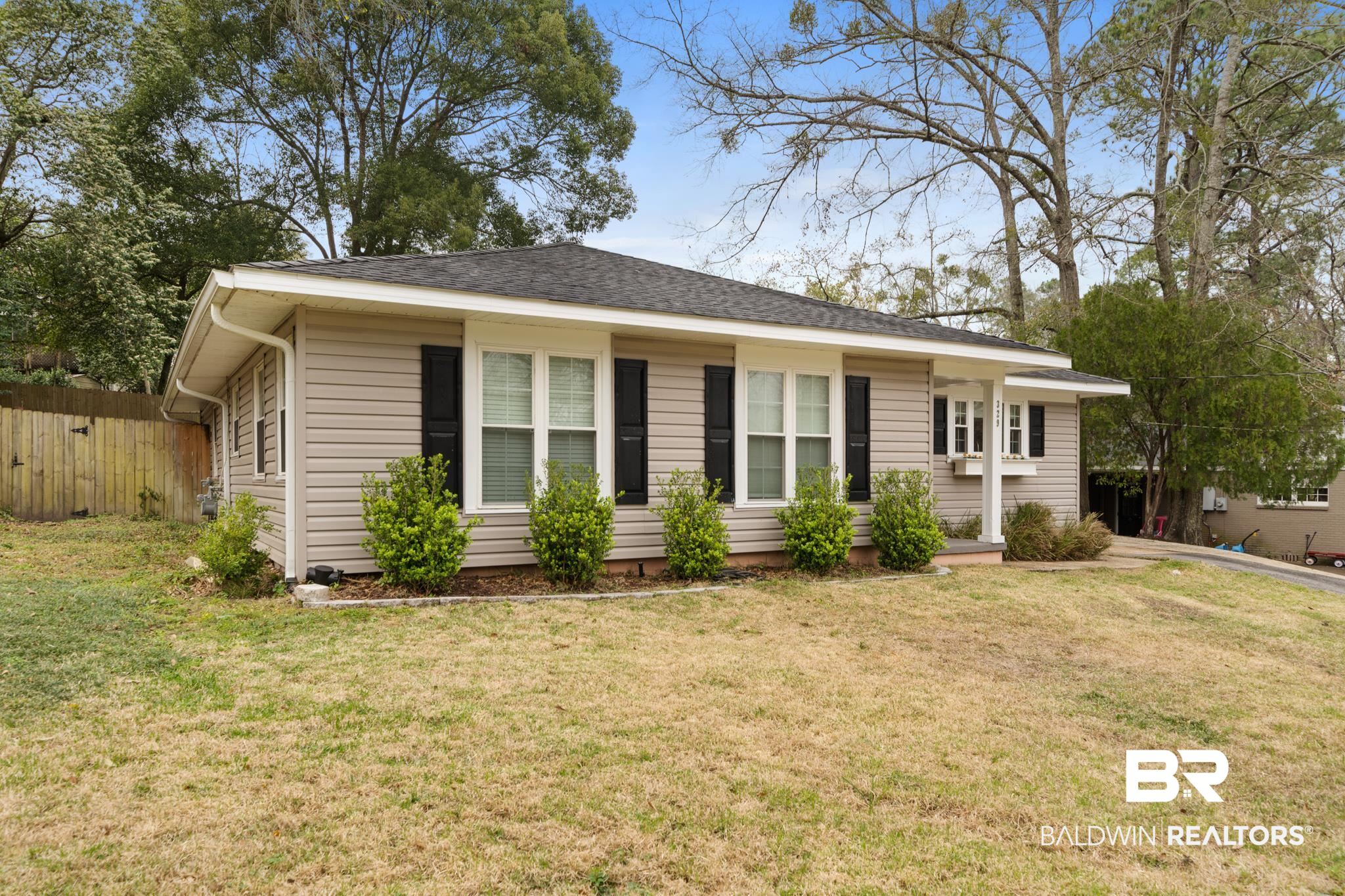 329 Brawood Drive Mobile, AL 36608 - Photo 7 of 34