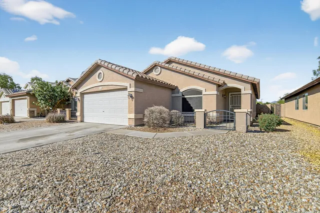 $344,900 | 25792 West Kendall Street, Buckeye, AZ 85326